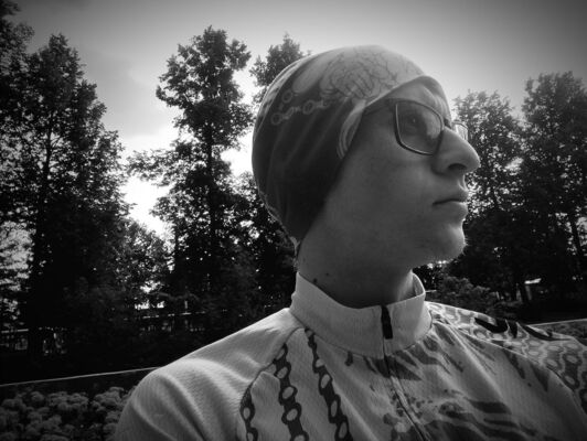  ,   Niki, 25 ,   ,   