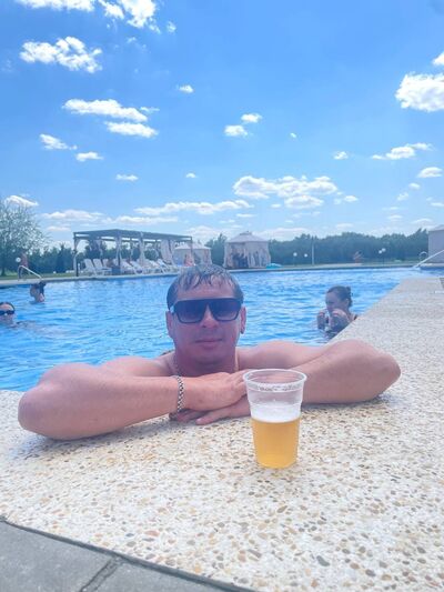   ,   Roman, 36 ,   ,   