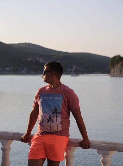  ,   Artem, 30 ,   ,   , c , 