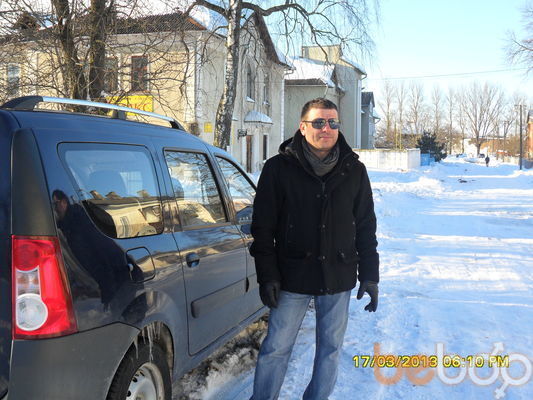  3303169  Viktor, 56 ,    