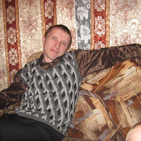  8211199  Kosty, 43 ,    