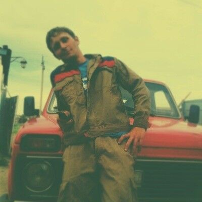  ,   Serj, 32 ,   ,   , c 