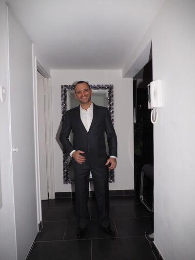  ,   Richard, 49 ,   ,   