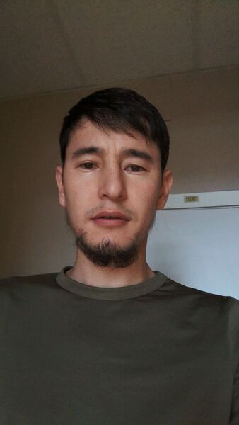  ,   Bek, 33 ,   ,   , c , 