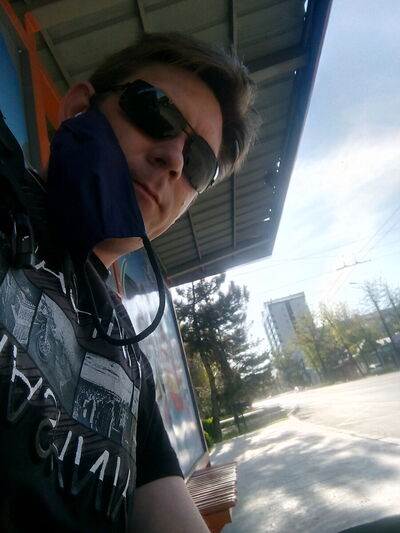  ,   Viktor, 34 ,  