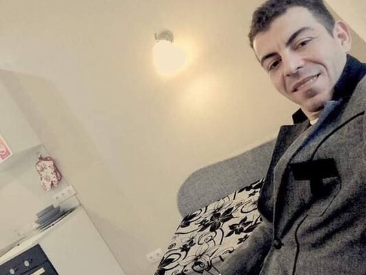  -,   Karim, 43 ,     , c 