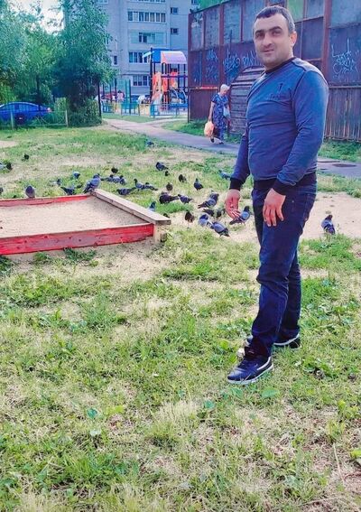  ,   Narek, 36 ,   ,   