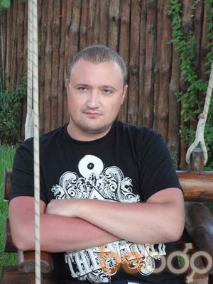  ,   Alex, 40 ,   
