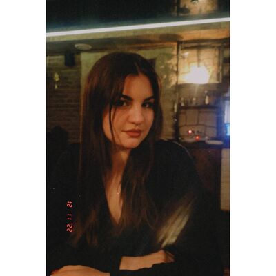  ,   Eva, 21 ,   ,   