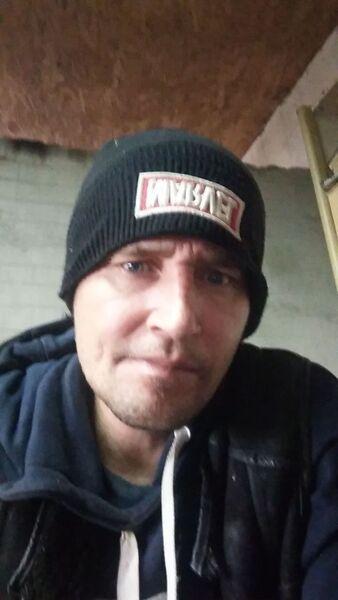  ,   Russlan, 48 ,   ,   