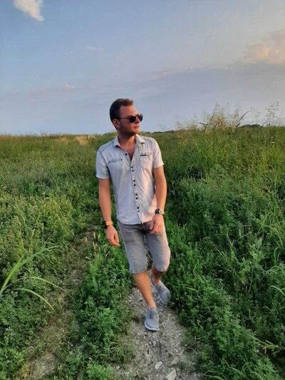  ,   Vovhik, 26 ,   ,   , c , 