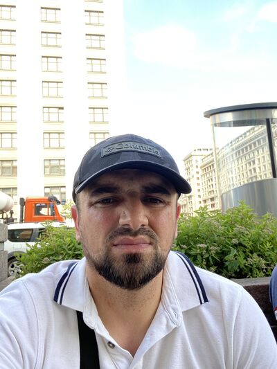  ,   Artur, 37 ,   ,   