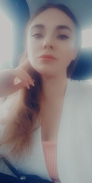  ,   Angelina, 33 ,   c 