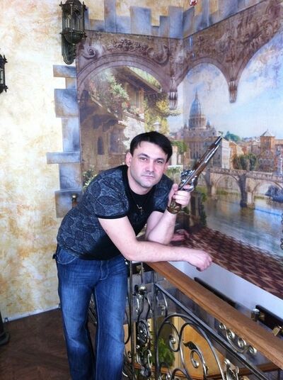 ,   Nebojsa, 44 ,   