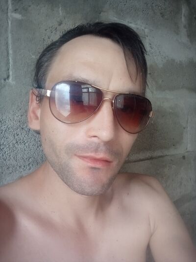  ,   Denis, 38 ,   ,   