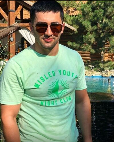  ,   Toni, 32 ,   ,   