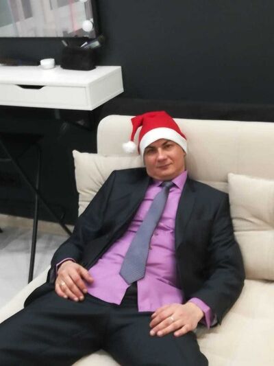  ,   Denis, 47 ,   ,   , c 