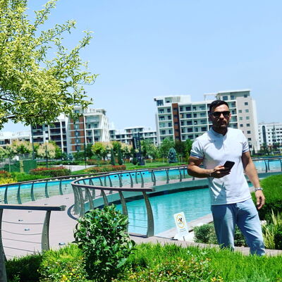  ,   Emir, 32 ,   ,   