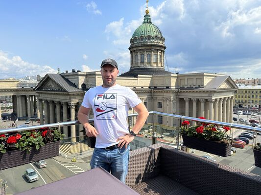  ,   Artem, 39 ,   ,   
