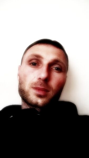  ,   Erik, 44 ,   