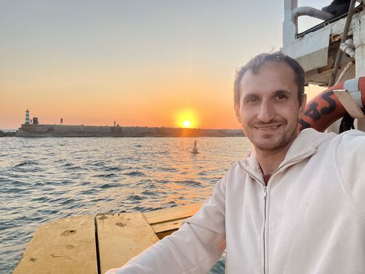  Azor,   , 38 ,   c 