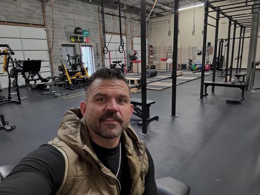  -,   Joe, 44 ,     , c 