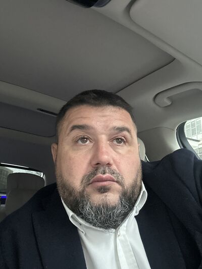  ,   Maksim, 46 ,   ,   