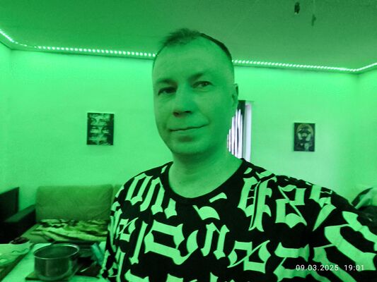  ,   Nik, 38 ,   ,   