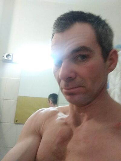  ,   Robert, 48 ,   