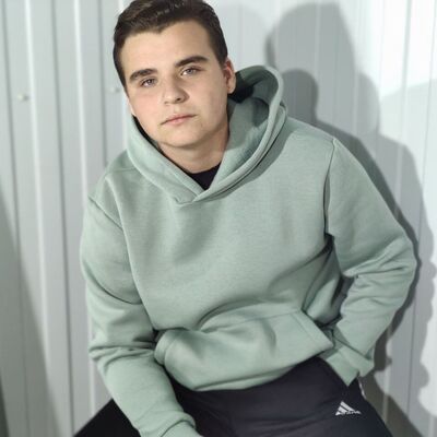  ,   Kiril, 19 ,   ,   