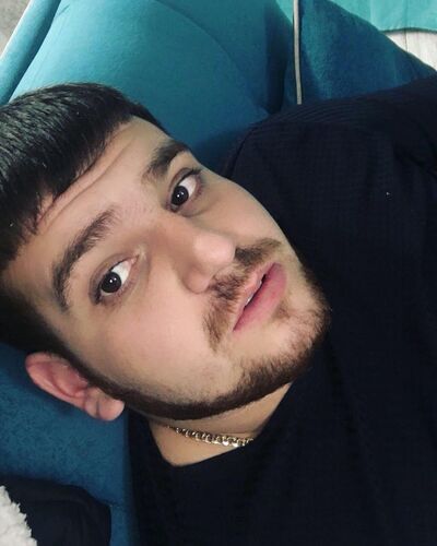  ,   Artur, 35 ,   ,   , c 