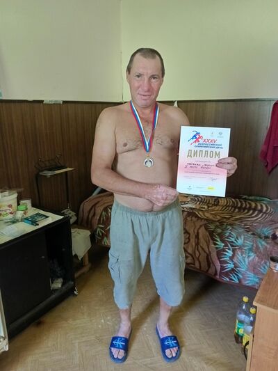  ,   Igor, 53 ,   c 