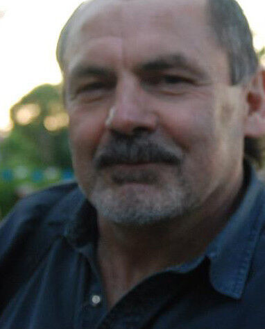  -,   Mikl, 49 ,   ,   , c 