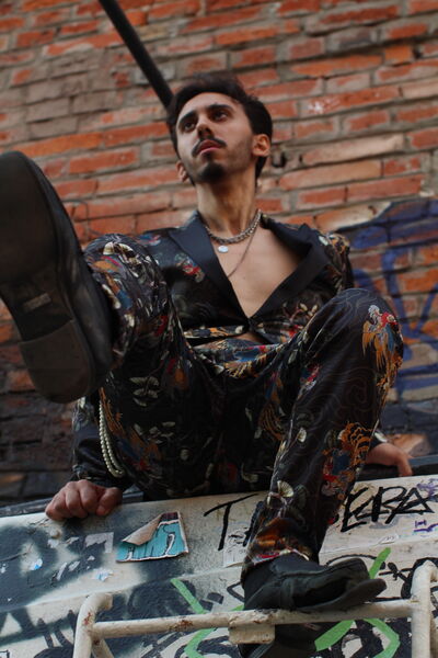  ,   Sharaf, 26 ,     , c 