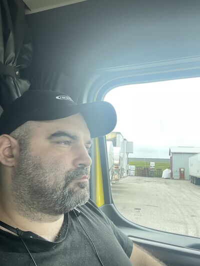  Fredericton,   Ruslan, 40 ,   ,   , c , 