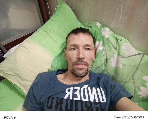  ,   Alex, 37 ,   ,   