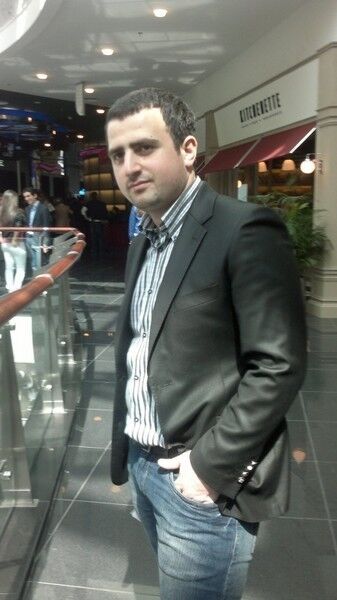  ,   Emir, 35 ,   
