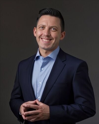  ,   Aleksandr, 41 ,   c 