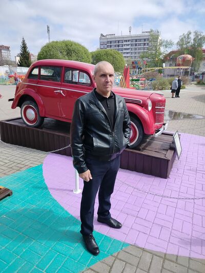  ,   Yury, 47 ,   ,   , c 