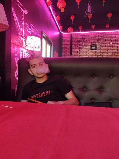  ,   Artur, 20 ,   ,   