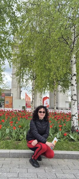  ,   Tati, 40 ,   ,   