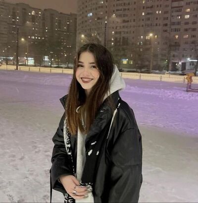  ,   Elina, 22 ,   