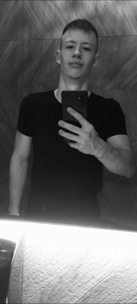  ,   Gio Vani, 21 ,   