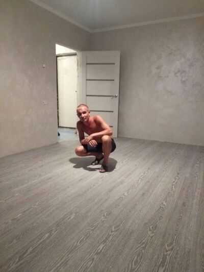  ,   Lyokha, 35 ,   c 