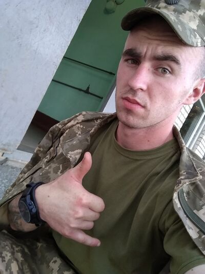  ,   Victor, 27 ,   