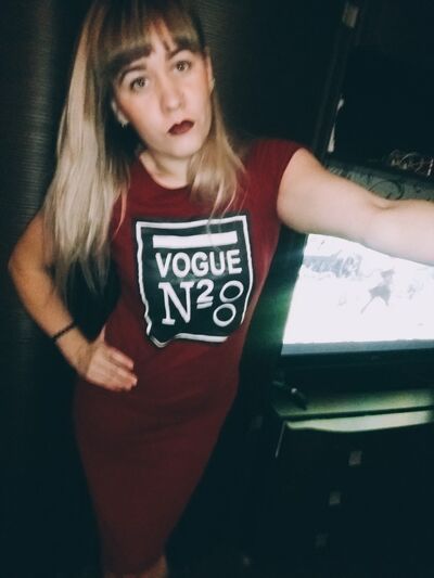  ,   Julia, 35 ,   ,   , c 