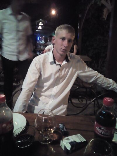  ,   Yury, 25 ,   ,   , c 