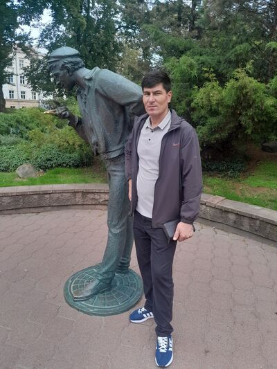  ,   Eziz, 35 ,   ,   