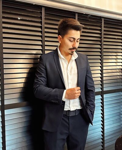  ,   Furkan, 25 ,   ,   , c 