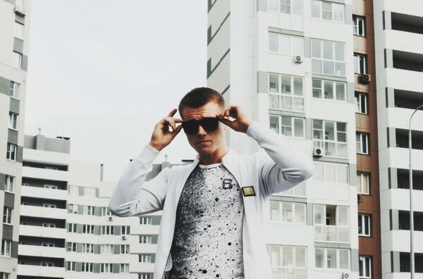   ,   Gray, 28 ,   ,   , c 